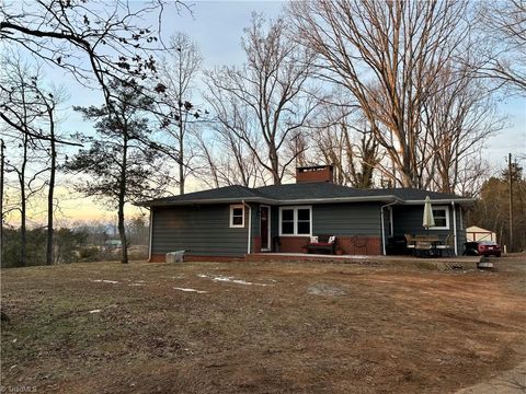 A home in Mount Airy