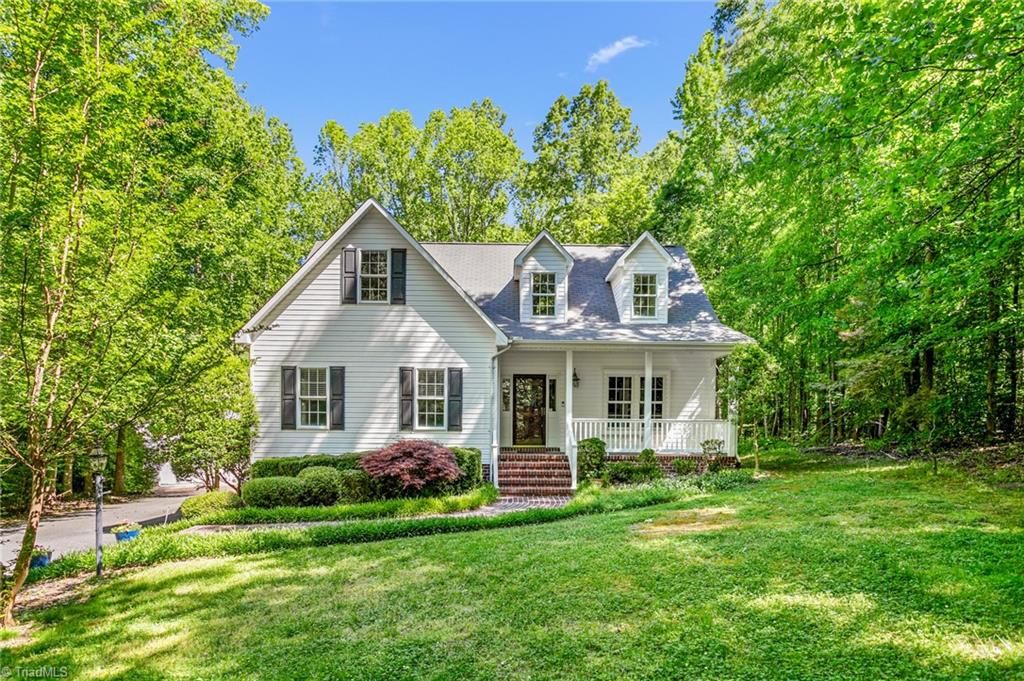 Photo of 902904 Raylewood Court, Greensboro, NC 27406 (MLS # 1219034)