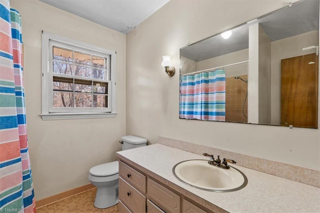 5106 Blakeshire Road, Greensboro, North Carolina image 24