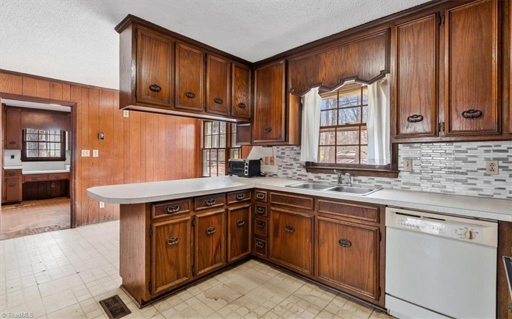 5106 Blakeshire Road, Greensboro, North Carolina image 8