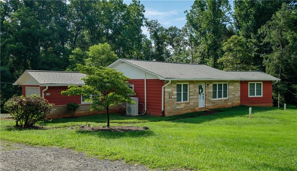 Photo of 629 Oakland Drive, Elkin, NC 28621 (MLS # 1235531)