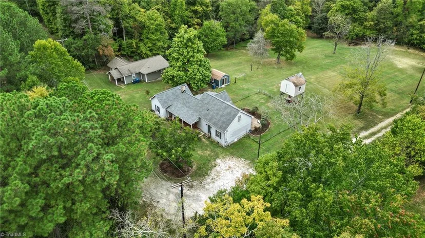 923 Bales Chapel Road, photo 1 of 36