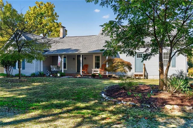 923 Bales Chapel Road, photo 2 of 36