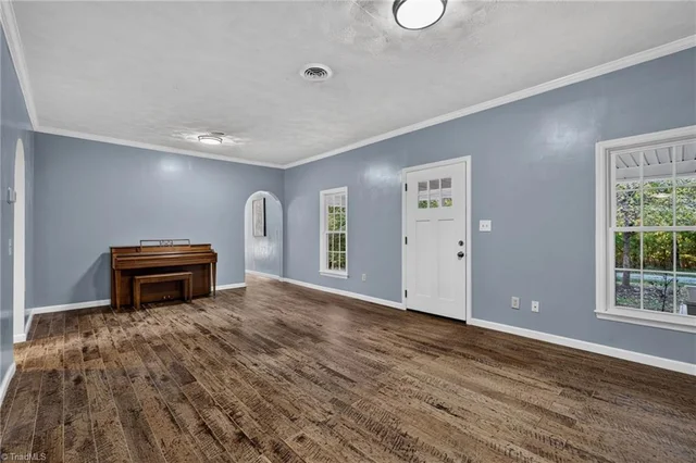 923 Bales Chapel Road, photo 4 of 36