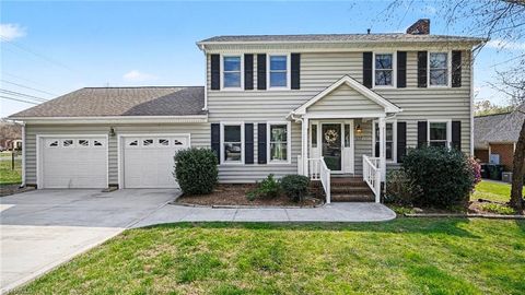 Homes For Sale - 537 N Gurney Street<br/> Burlington, NC 27215