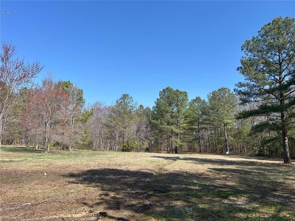215 Fairfield Court, Thomasville, North Carolina image 2