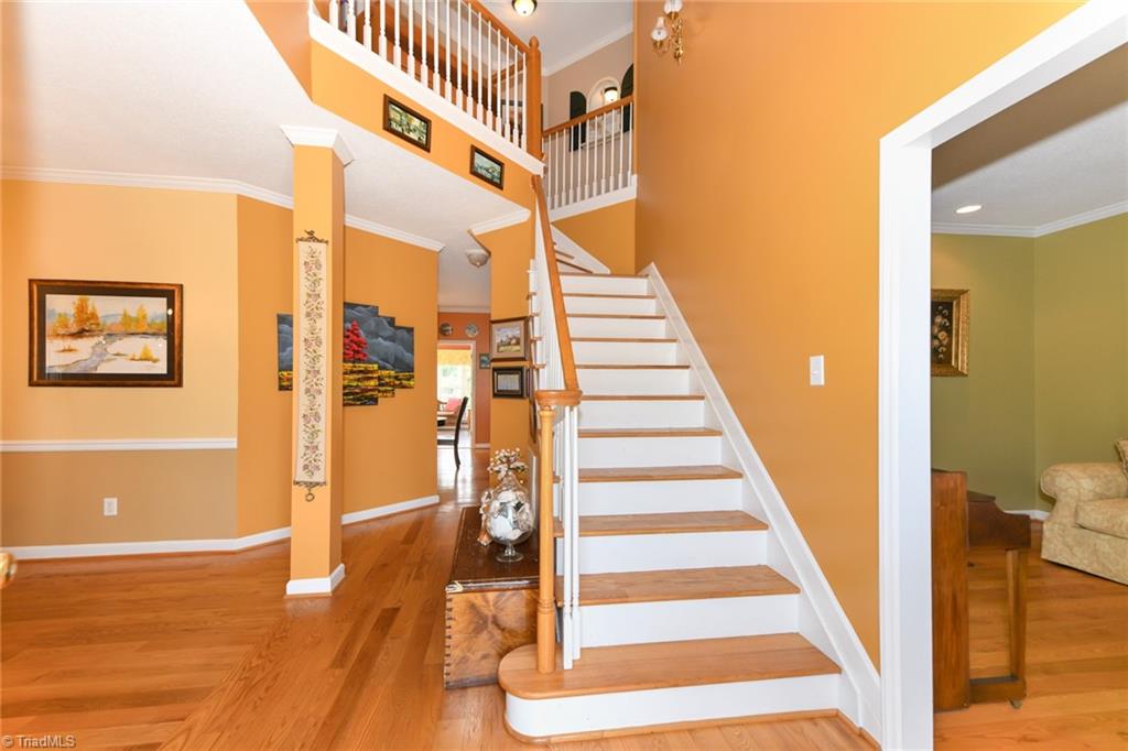 High Point, North Carolina 27265, United States, 5 Bedrooms Bedrooms, ,3 BathroomsBathrooms,Residential,Pending,126002