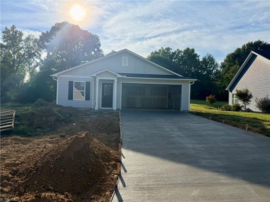 337 FRANK CHERRY ST, EDEN, NC 27288 - Image 01e488eabb5a504e596c2e2810c3d05c/4043183617