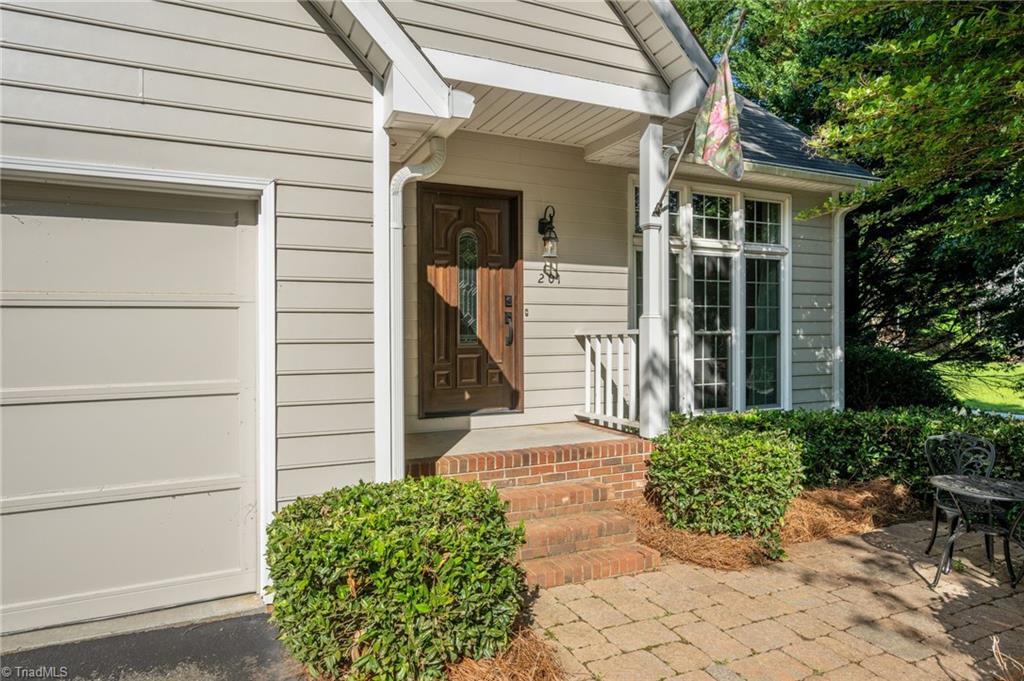 201 Saint Regis Lane, Kernersville, North Carolina image 2