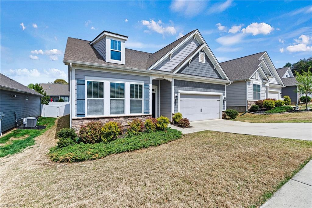 7850 Fountaingrass Lane, Sherrills Ford, North Carolina image 2