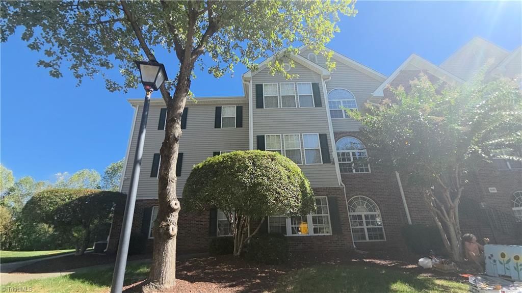 Photo of 524 Scholastic Court, Winston-Salem, NC 27106 (MLS # 1199585)
