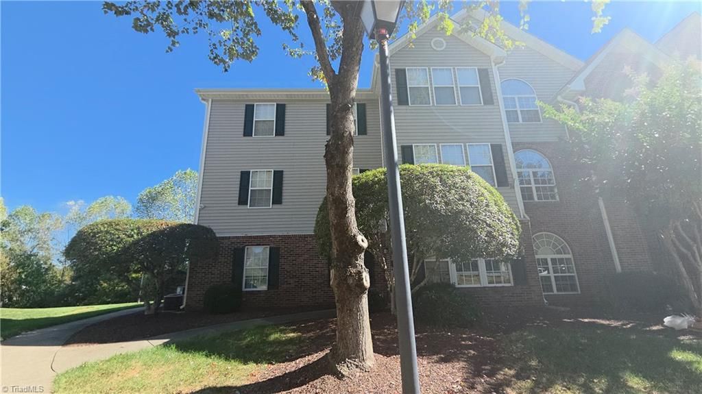 Photo of 524 Scholastic Court, Winston-Salem, NC 27106 (MLS # 1199585)