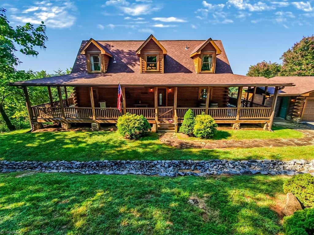 Photo of 184 Grandview Circle, Traphill, NC 28685 (MLS # 1233971)