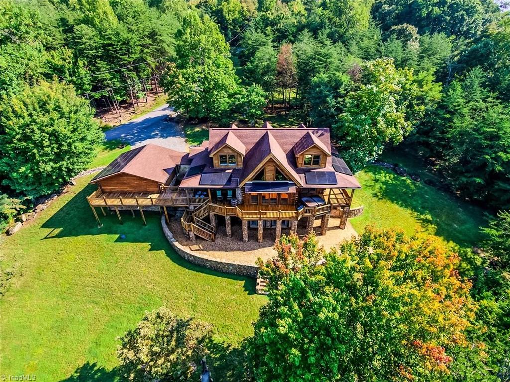 Photo of 184 Grandview Circle, Traphill, NC 28685 (MLS # 1233971)