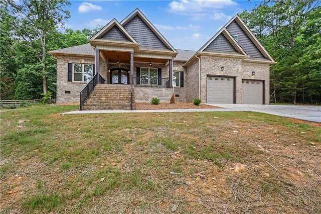 460 Sykes Farm Road, photo 3 of 37