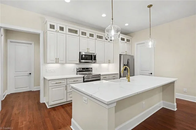 460 Sykes Farm Road, photo 5 of 37