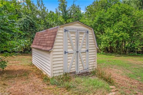 A home in Archdale