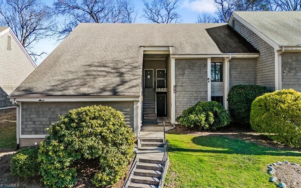 Photo of 1518 Benjamin Parkway #C, Greensboro, NC 27408 (MLS # 1206379)