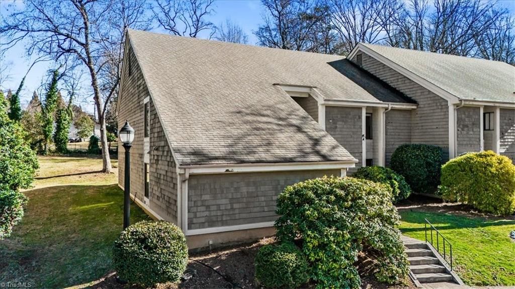 Photo of 1518 Benjamin Parkway #C, Greensboro, NC 27408 (MLS # 1206379)