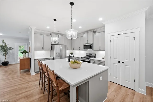 603 Spring Blossom Trace, photo 4 of 25