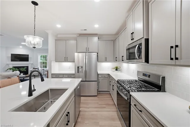 603 Spring Blossom Trace, photo 3 of 25