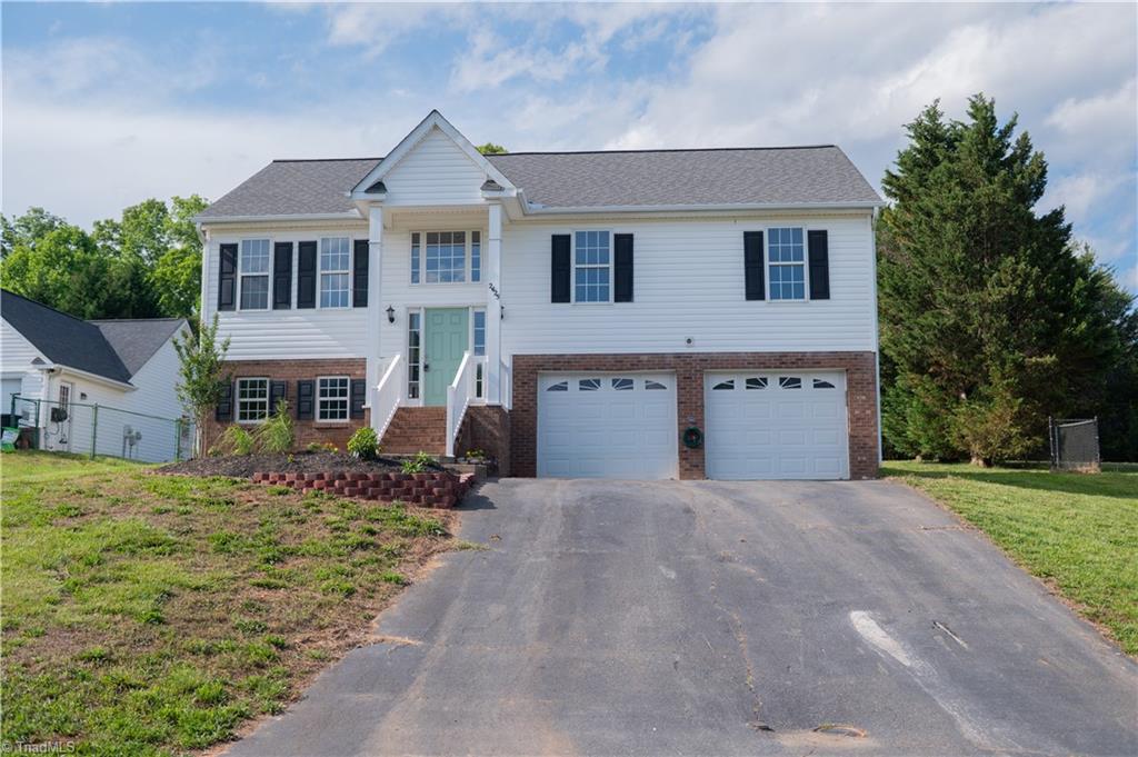 2425 Asheby Woods Court, Kernersville, North Carolina image 1