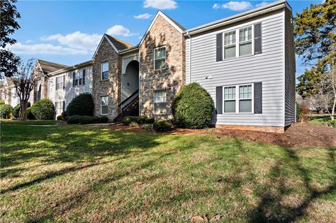 A home in Clemmons