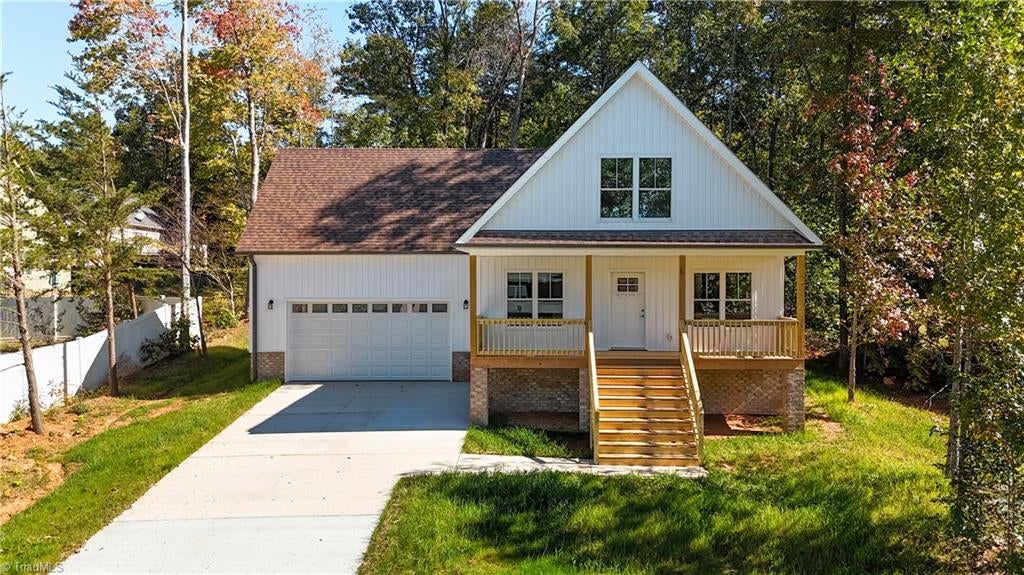 Photo of 1320 Robins Nest, Asheboro, NC 27203 (MLS # 1195685)