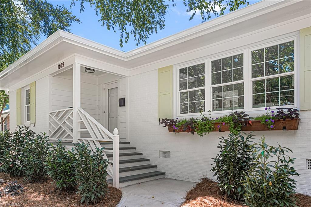 1109 Buckingham Road