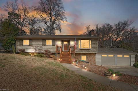 Photo for 610 Colonial Drive