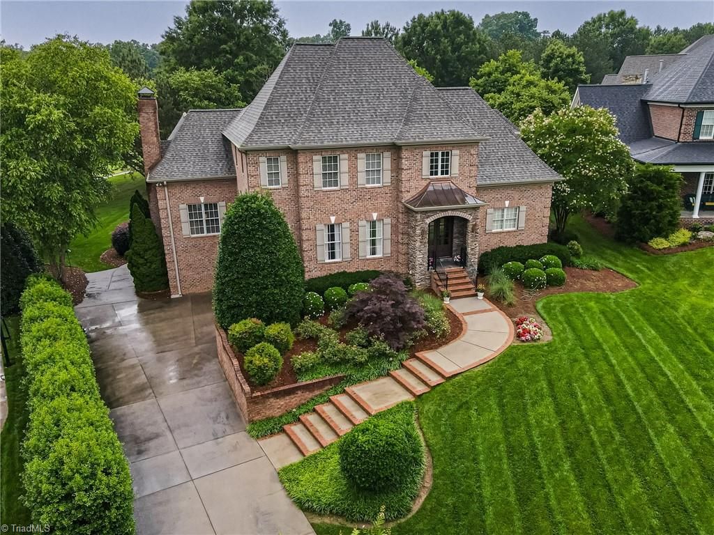 Photo of 925 Salem Glen Court, Clemmons, NC 27012 (MLS # 1184184)