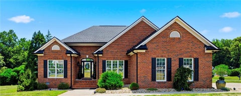 Homes For Sale - 2208 Saint Bride Court<br/> Alamance County, Mebane, NC 27302