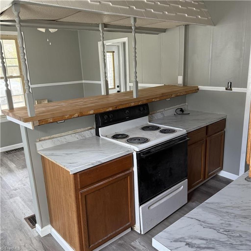 Photo of 422 Acadia Avenue, Winston-Salem, NC 27127 (MLS # 1207271)