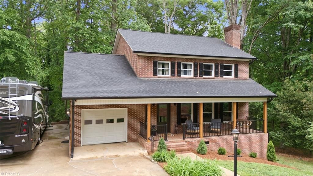 Photo of 173 Maple Court, Lexington, NC 27295 (MLS # 1219223)