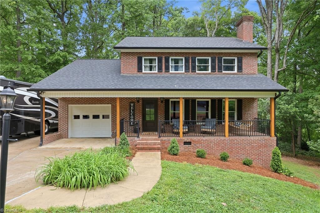 Photo of 173 Maple Court, Lexington, NC 27295 (MLS # 1219223)