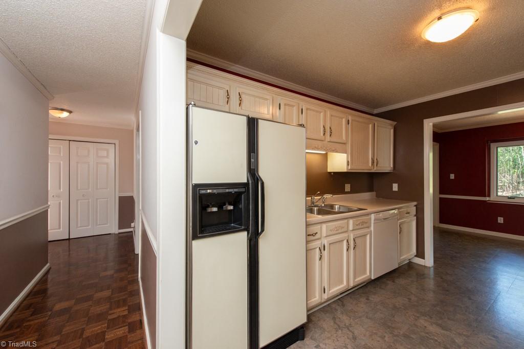 136 Old Mill Road #D, High Point, North Carolina image 41