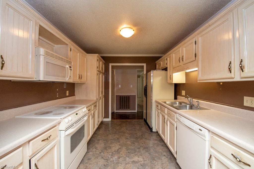 136 Old Mill Road #D, High Point, North Carolina image 42