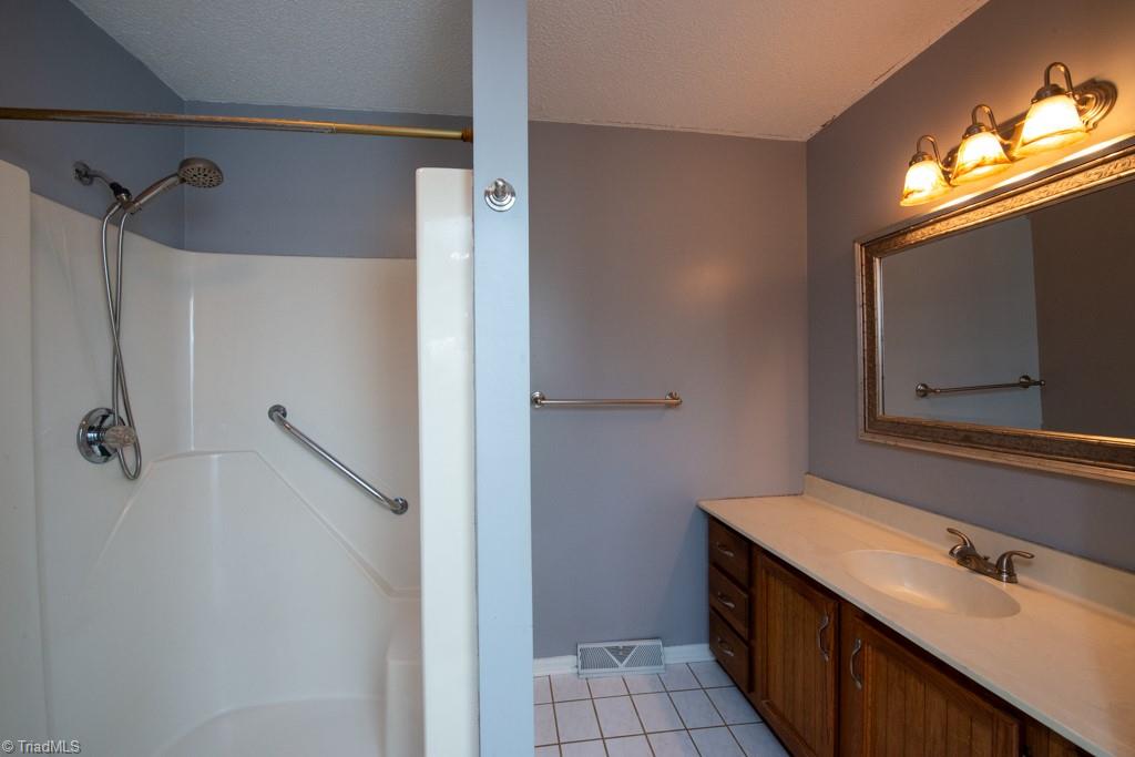 136 Old Mill Road #D, High Point, North Carolina image 33