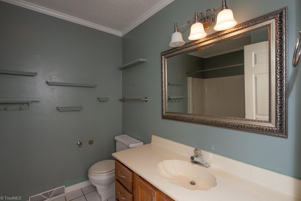 136 Old Mill Road #D, High Point, North Carolina image 26