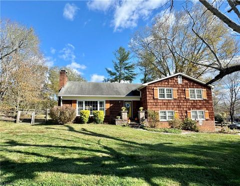 A home in Pfafftown