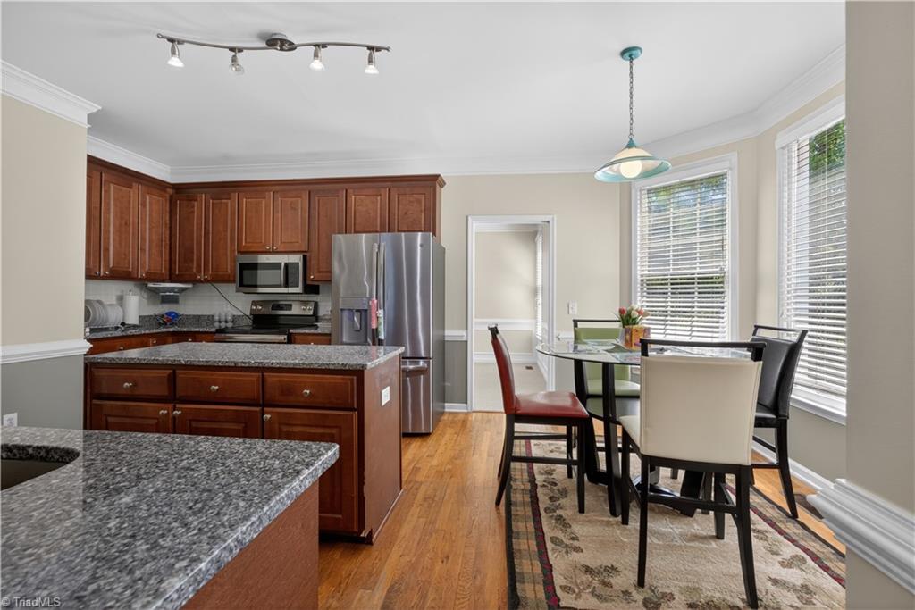 1504 Groveland Trail