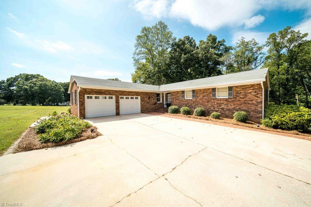 Photo of 726 Walkertown Guthrie Road, Walkertown, NC 27101 (MLS # 1235815)