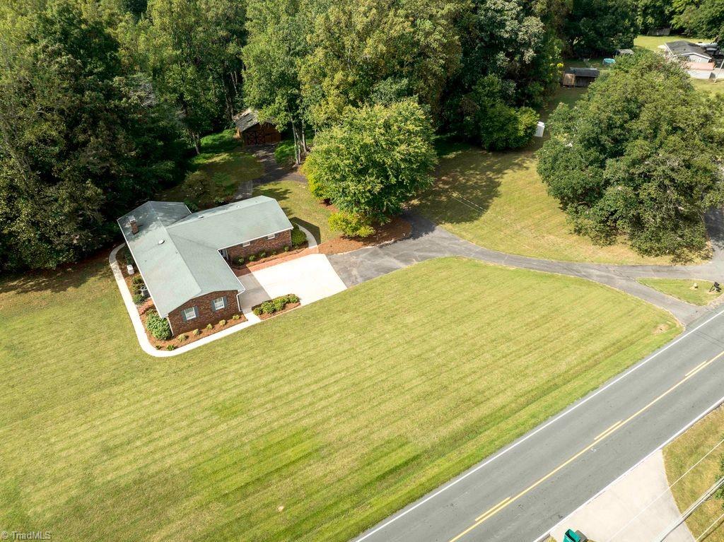 Photo of 726 Walkertown Guthrie Road, Walkertown, NC 27101 (MLS # 1235815)