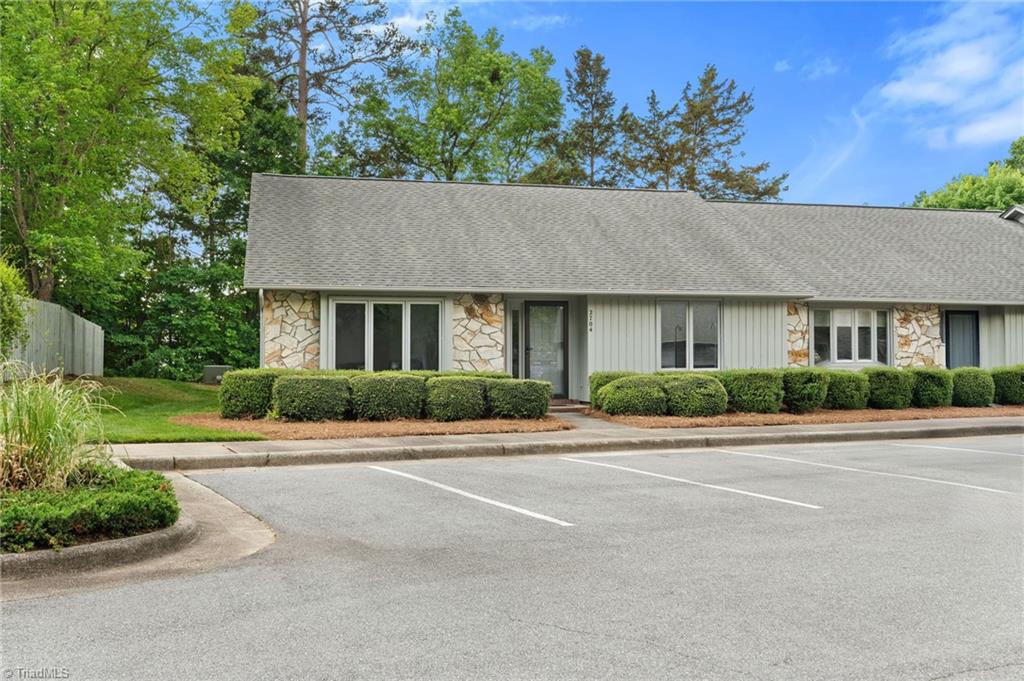 2704 Spring Bridge Trail, Greensboro, North Carolina image 4