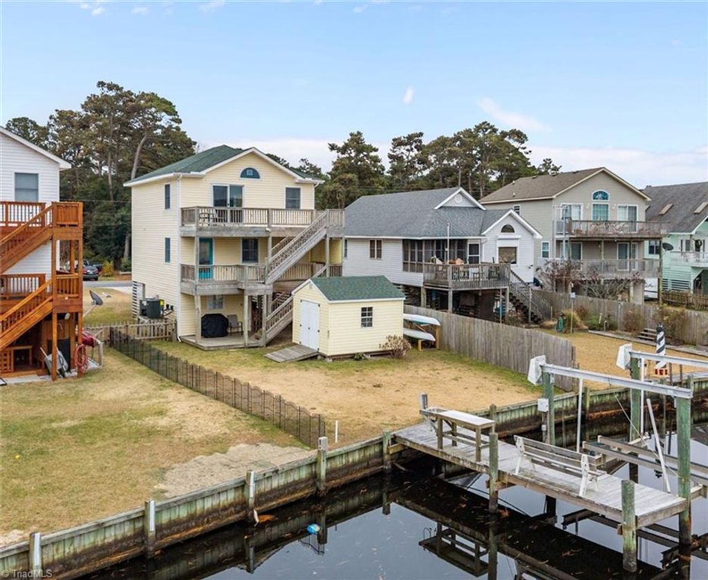 Photo of 422 Harbour View Drive, Kill Devil Hills, NC 27948 (MLS # 1205164)