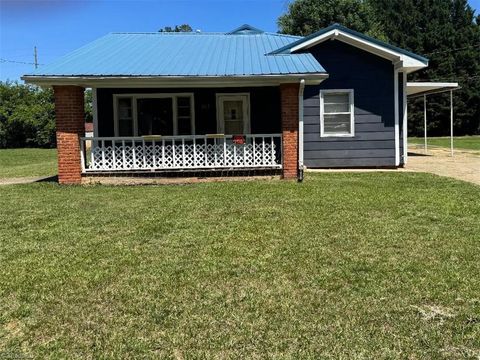 Homes For Sale - 265 Broad Street<br/> Lexington, NC 27295