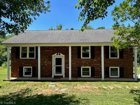 Homes For Sale - 2910 Old Highway 60 Hwy<br/> Wilkes County, Ronda, NC 28670