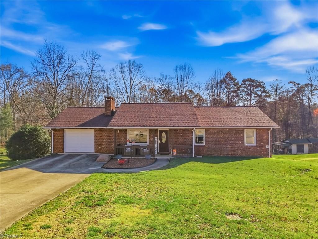 Photo of 544 Three Oaks Drive, Hays, NC 28635 (MLS # 1212776)