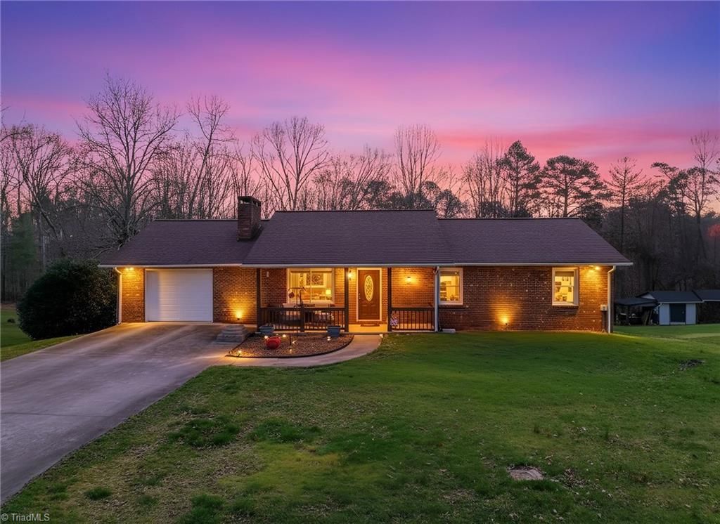 Photo of 544 Three Oaks Drive, Hays, NC 28635 (MLS # 1212776)