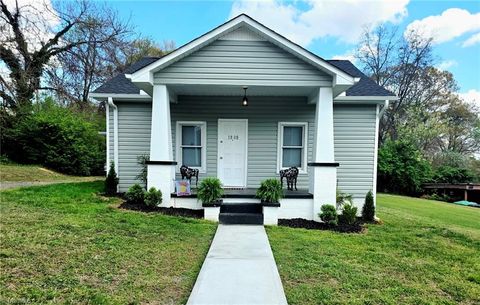 Homes For Sale - 1808 Guyer Street<br/> High Point, NC 27265